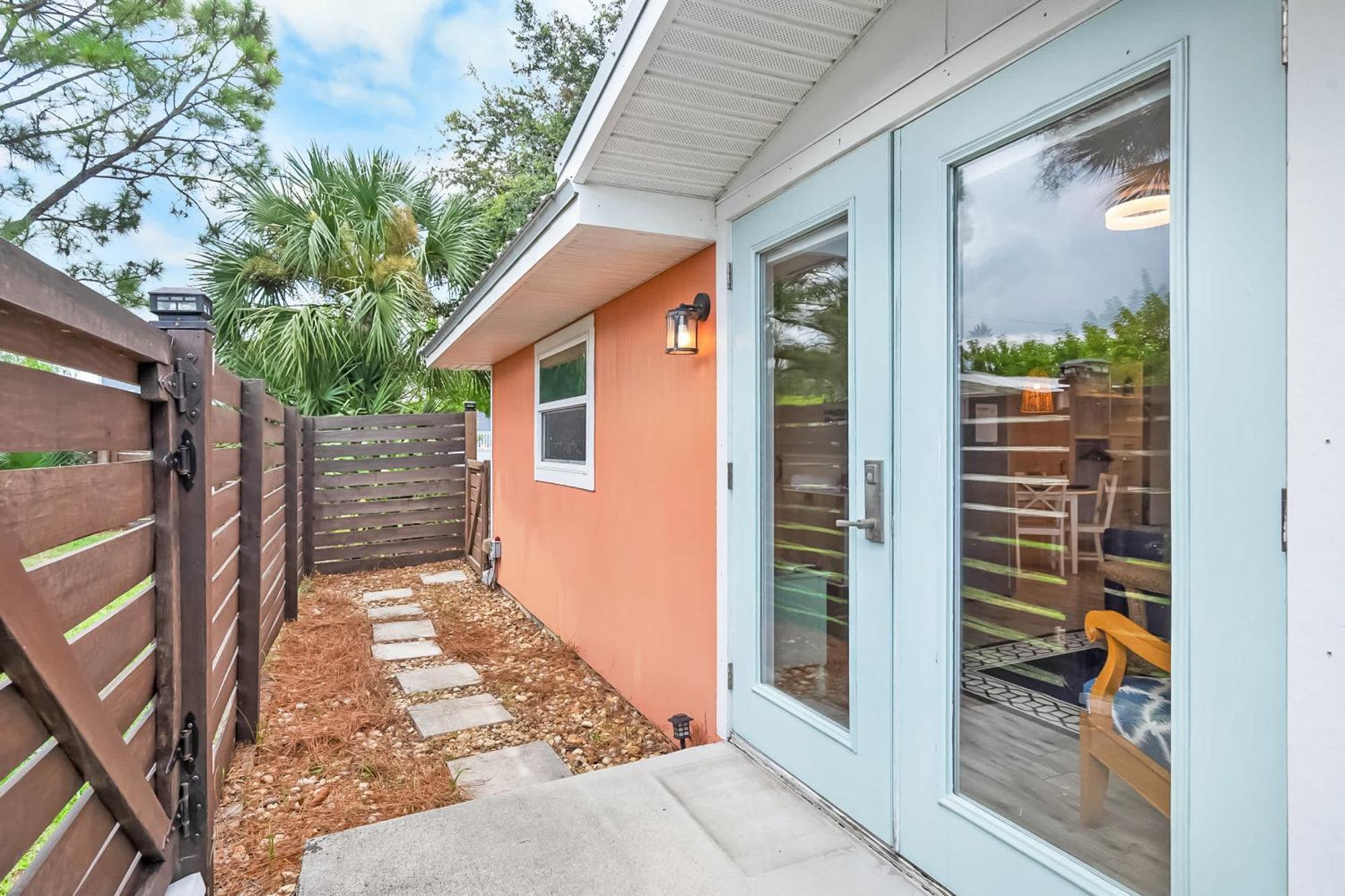 Coral Cottage, Stylish Studio Suite On Canal, Walkable To Beach, Private Parking St. Augustine Kültér fotó